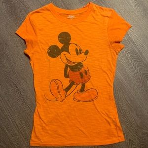 Disney Parks Mickey tee size medium